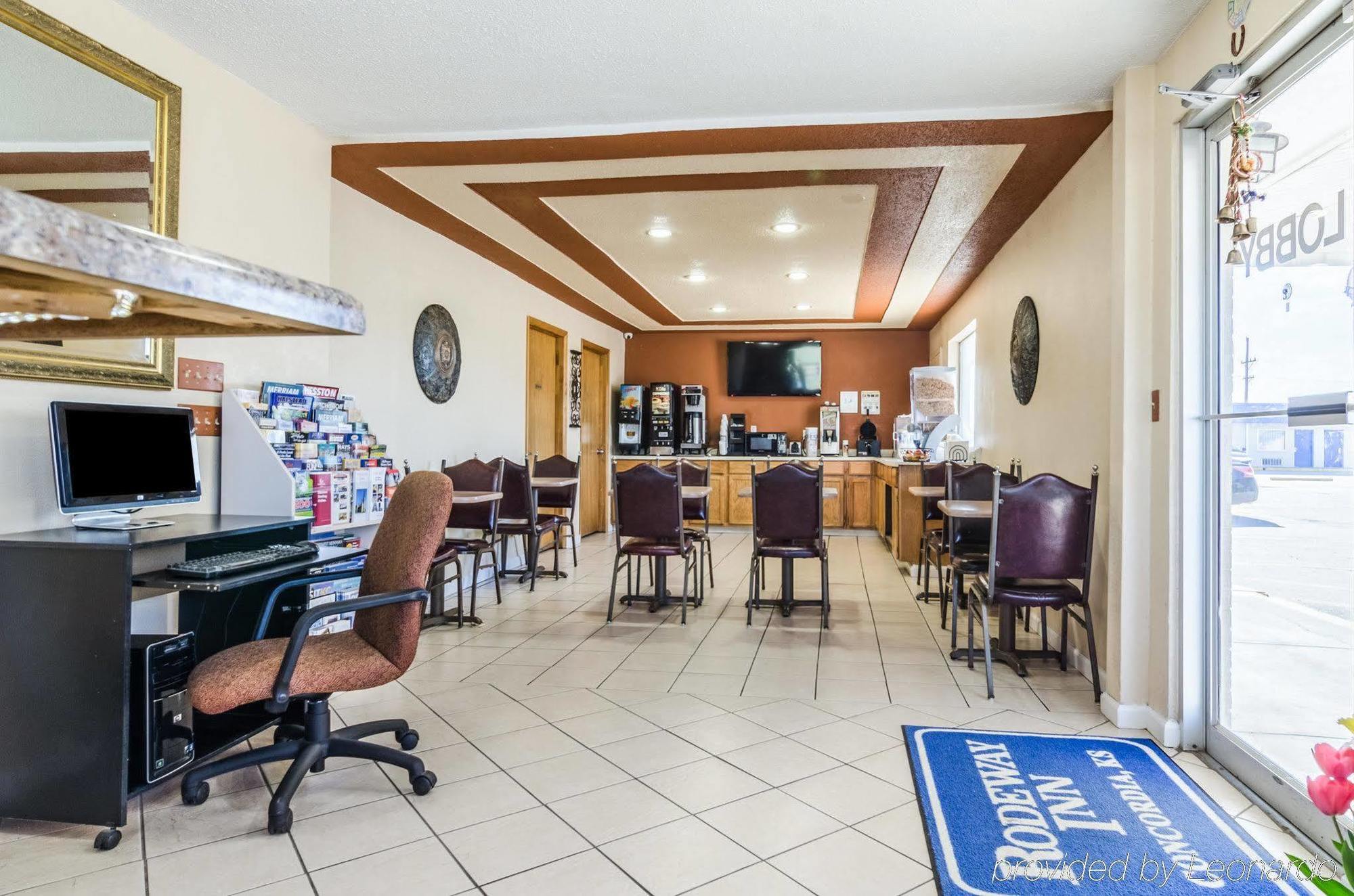Rodeway Inn Concordia Bagian luar foto